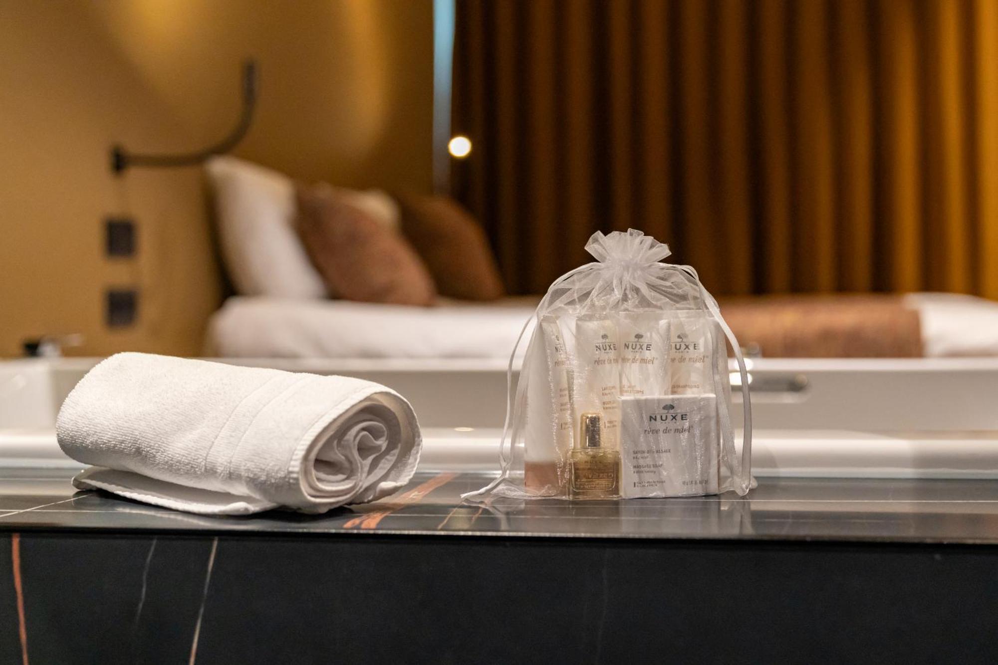 Aux Etangs - Hotel Battice Екстер'єр фото